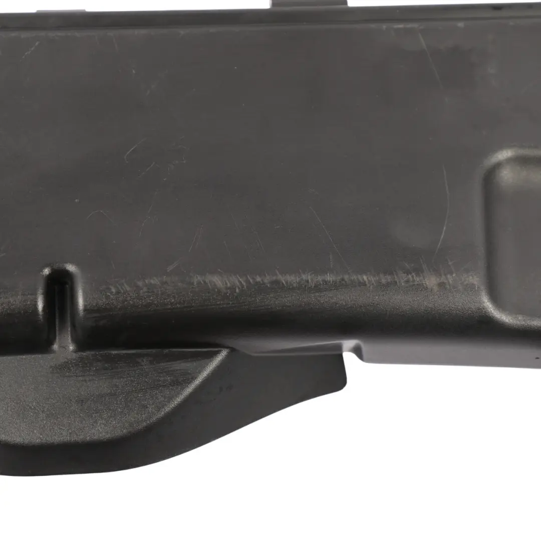 Cubierta Panel Superior De La Carcasa Del Microfiltro para BMW E87 E90 LCI con número de pieza 6987498 BMW E87 E90 LCI Cubierta Panel Superior De La Carcasa Del Microfiltro - SKU 6987498 - Número de pieza 6987498