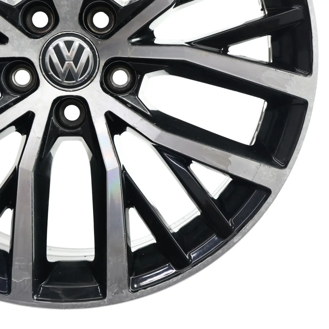 Jante Alliage Argentée 17" 7,5J ET:44 pour Volkswagen Polo GTI 6R à propos du numéro de pièce 6C0601025K Volkswagen Polo GTI 6R Jante Alliage Argentée 17" 7,5J ET:44 - SKU 6C0601025K-1 - Numéro de pièce 6C0601025K