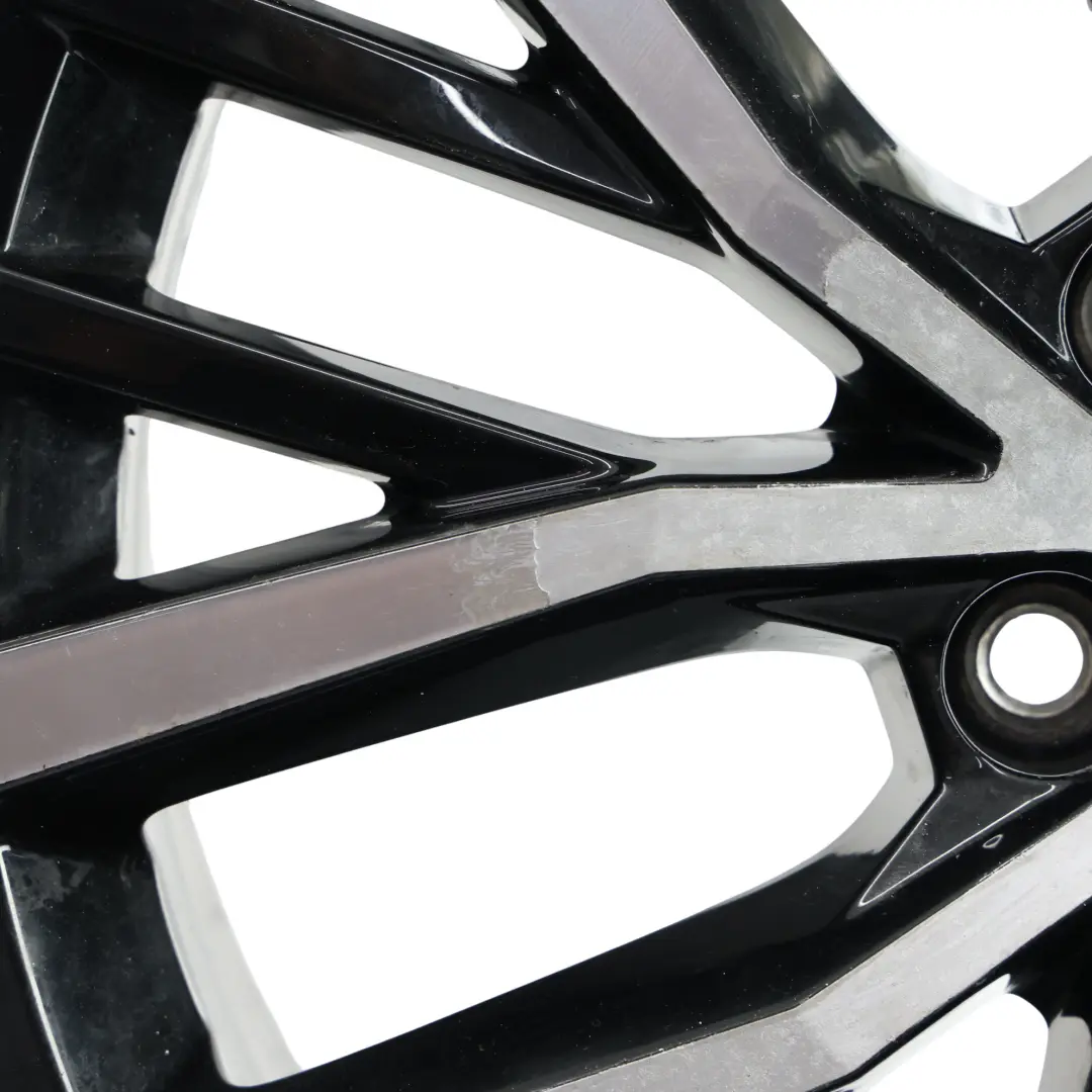 Cerchio In Lega Argento 17" 7,5J ET:44 per Volkswagen Polo GTI 6R con numero di parte 6C0601025K Volkswagen Polo GTI 6R Cerchio In Lega Argento 17" 7,5J ET:44 - SKU 6C0601025K-1 - Numero di parte 6C0601025K