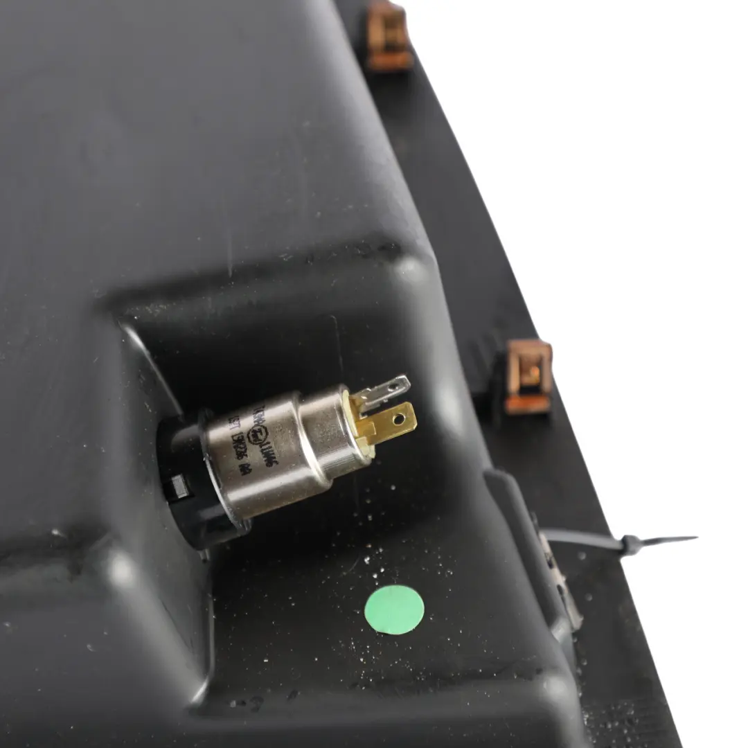 Scatola Portaoggetti Cruscotto Anteriore Destro per Ford Transit Mk7 con numero di parte 6C11-V06203-A Ford Transit Mk7 Scatola Portaoggetti Cruscotto Anteriore Destro - SKU 6C11-V06203-A - Numero di parte 6C11-V06203-A