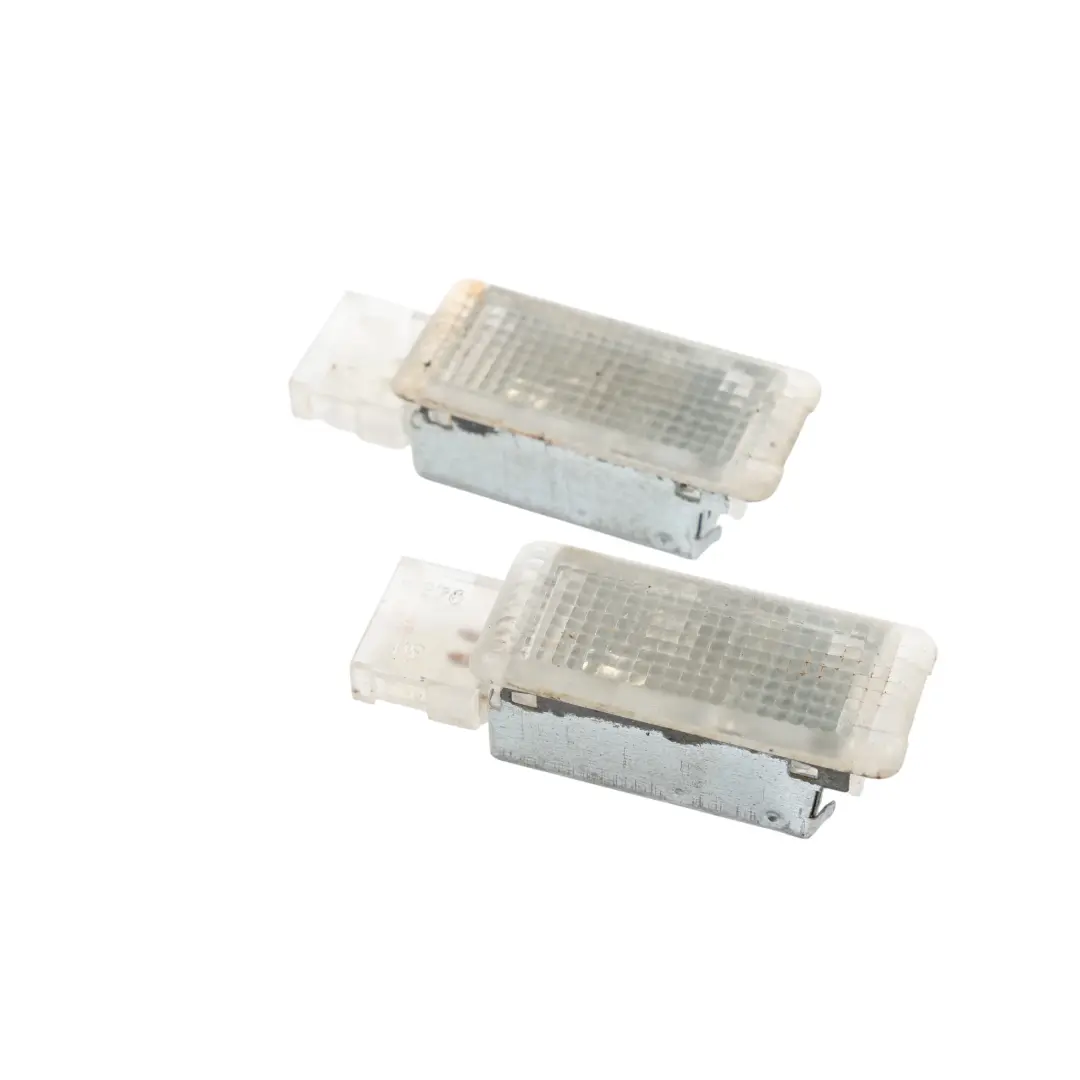 Mk5 Audi A3 8P Panneaux Porte Intérieurs Éclairage Courtoisie pour VW Golf à propos du numéro de pièce 6L0947565 VW Golf Mk5 Audi A3 8P Panneaux Porte Intérieurs Éclairage Courtoisie - SKU 6L0947565-2 - Numéro de pièce 6L0947565