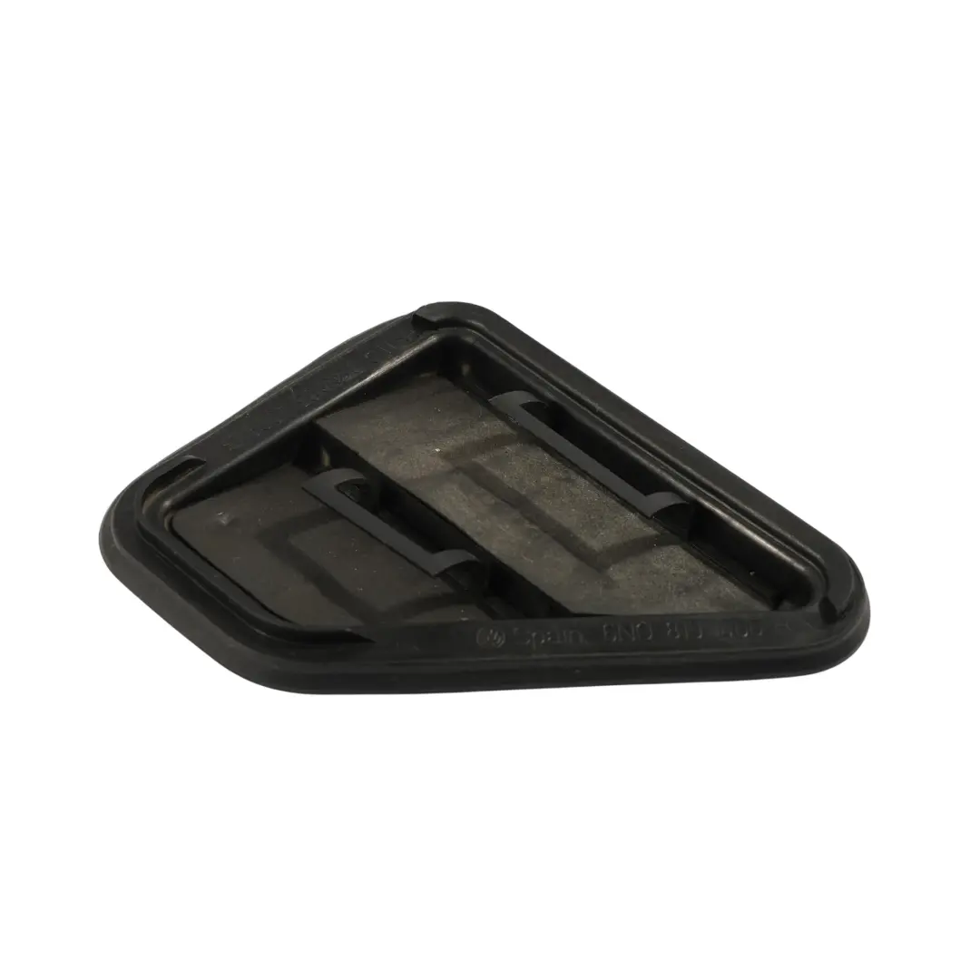 Garniture de grille de ventilation arrière pour Porsche Boxster 986 à propos du numéro de pièce 6N0819466B Porsche Boxster 986 Garniture de grille de ventilation arrière - SKU 6N0819466B - Numéro de pièce 6N0819466B