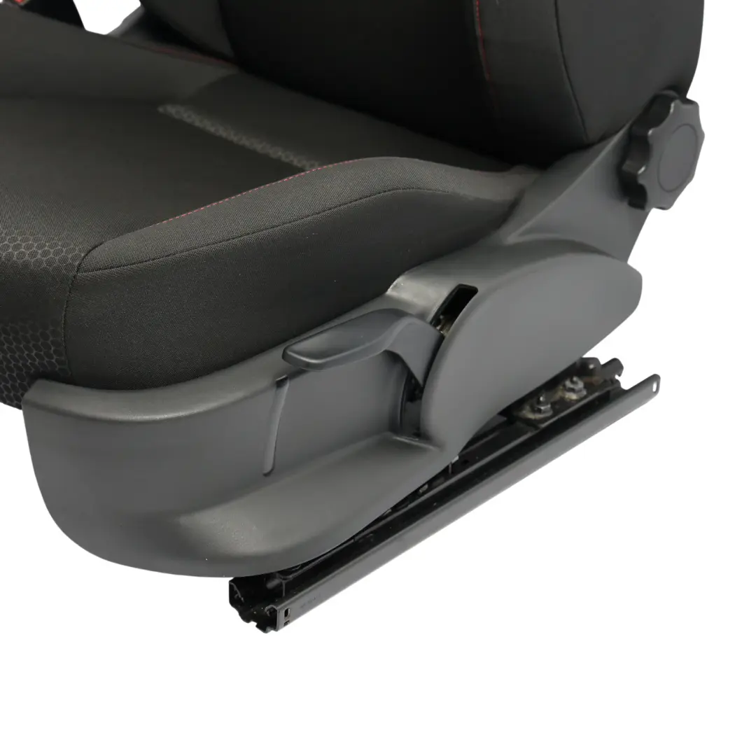 5D Asiento Delantero Sport Calefactable Negro Rojo Izquierda para Seat Ibiza FR IV con número de pieza 6P0881805AR Seat Ibiza FR IV 5D Asiento Delantero Sport Calefactable Negro Rojo Izquierda - SKU 6P0881805AR-1 - Número de pieza 6P0881805AR