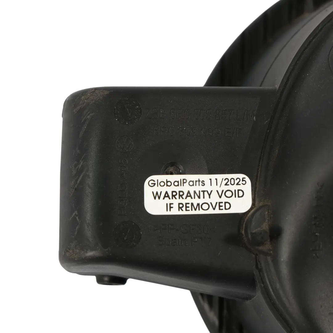 Coperchio Tappo Bocchettone Carburante Nero per Volkswagen Polo 6R con numero di parte 6R0809857L Volkswagen Polo 6R Coperchio Tappo Bocchettone Carburante Nero - SKU 6R0809857L-BLK - Numero di parte 6R0809857L