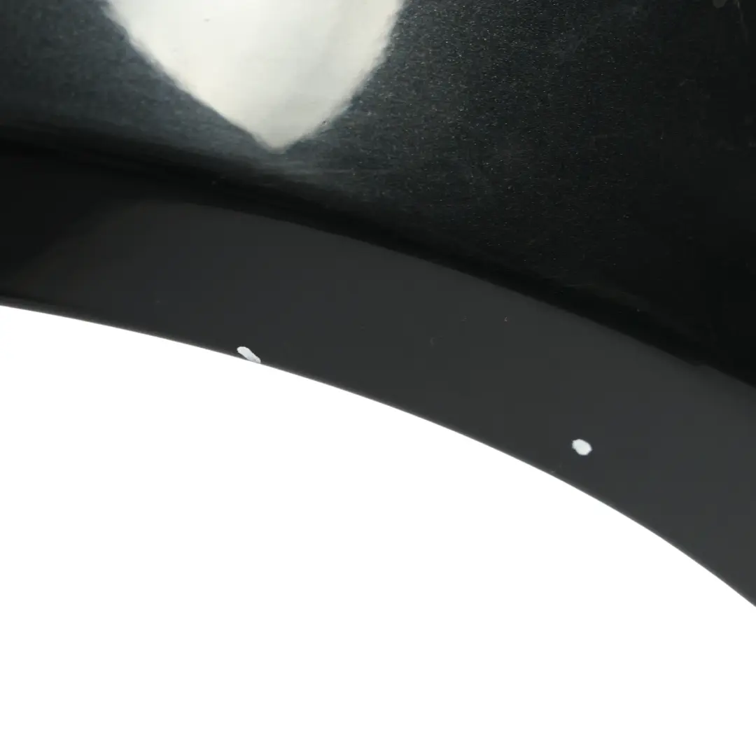 Panneau d'aile avant droit Black Sapphire Metallic Noir - 475 pour BMW E60 à propos du numéro de pièce 7111430 BMW E60 Panneau d'aile avant droit Black Sapphire Metallic Noir - 475 - SKU 7111430-BS4 - Numéro de pièce 7111430