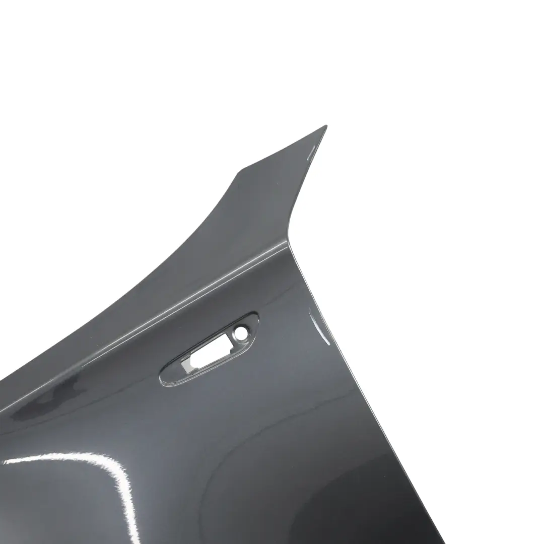 Pannello Laterale Parafango Anteriore Sinistro Sparkling Graphite - A22 per BMW E87 con numero di parte 7133227 BMW E87 Pannello Laterale Parafango Anteriore Sinistro Sparkling Graphite - A22 - SKU 7133227-SG - Numero di parte 7133227
