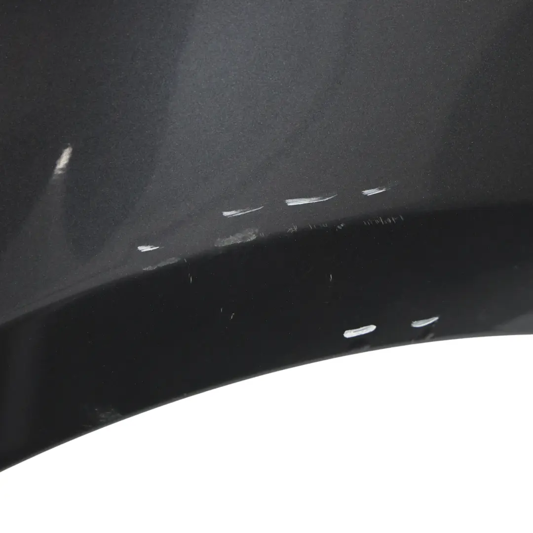 Panel Lateral Delantero Izquierdo Sparkling Graphite - A22 para BMW E81 E87 con número de pieza 7133227 BMW E81 E87 Panel Lateral Delantero Izquierdo Sparkling Graphite - A22 - SKU 7133227-SG - Número de pieza 7133227