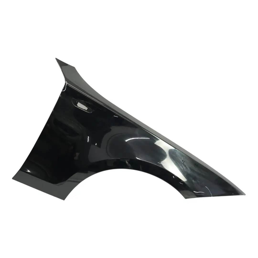 BMW E81 E87 Panel lateral guardabarros delantero derecho Schwarz 2 Negro - 668 - SKU 7133228-SCH2 - Número de pieza 7133228