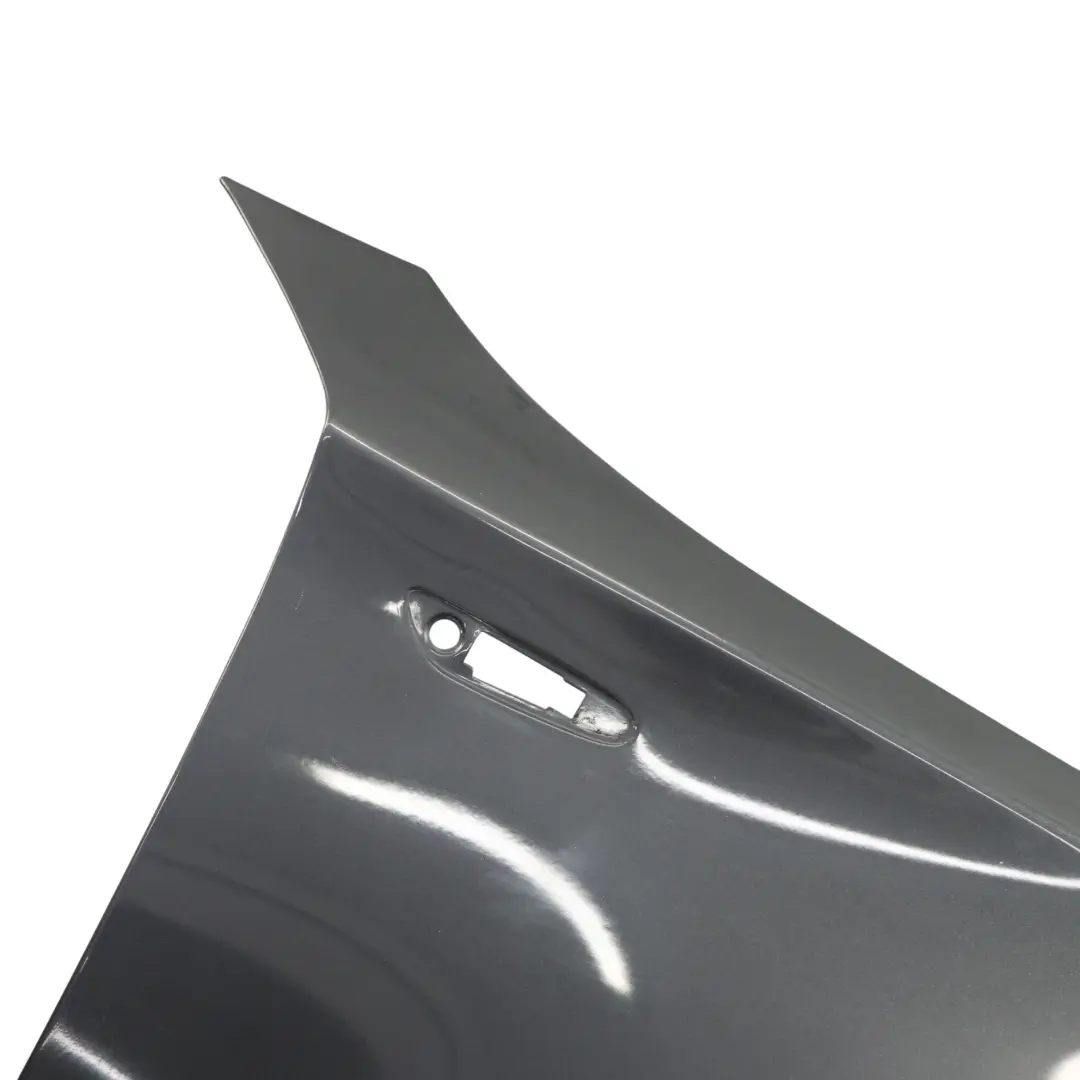 Panel lateral Guardabarros Wing Delantero Derecho Sparkling Graphite A22 para BMW E87 con número de pieza 7133228 BMW E87 Panel lateral Guardabarros Wing Delantero Derecho Sparkling Graphite A22 - SKU 7133228-SG1 - Número de pieza 7133228