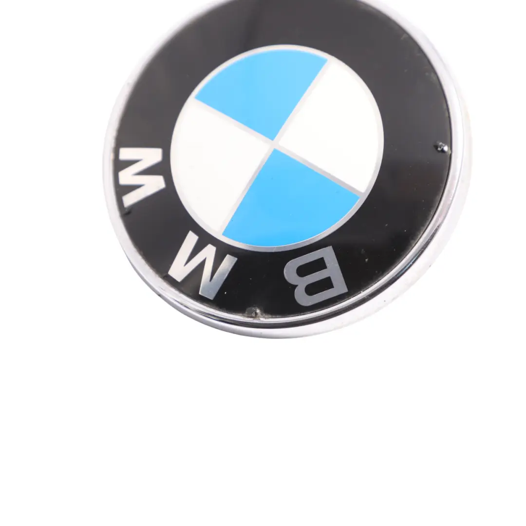 Stivale posteriore Tronco Emblema Logo per BMW E93 LCI Cabrio con numero di parte 7146052 BMW E93 LCI Cabrio Stivale posteriore Tronco Emblema Logo - SKU 7146052-1 - Numero di parte 7146052