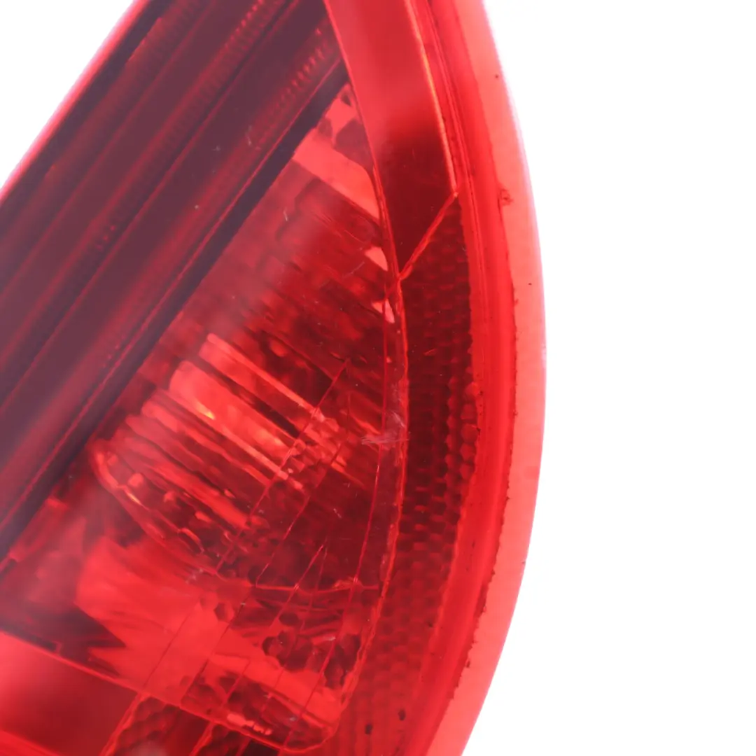 Feu Arriere, Coffre gauche pour BMW 3 Serie E91 à propos du numéro de pièce 7160063 BMW 3 Serie E91 Feu Arriere, Coffre gauche - SKU 7160063 - Numéro de pièce 7160063