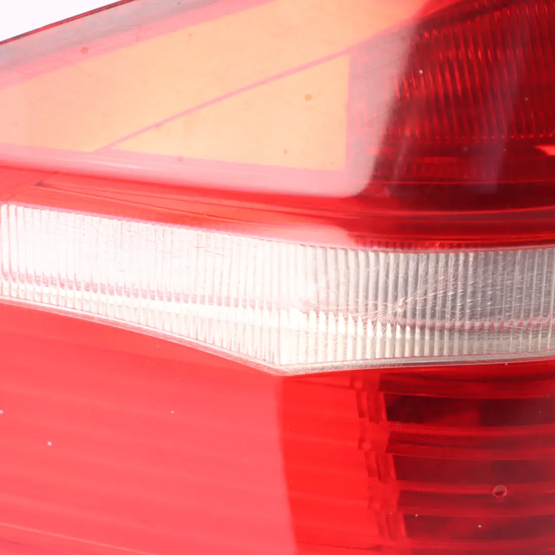 Lampa Tylna Lewy Tył do BMW X5 E70 o numerze 7200817 BMW X5 E70 Lampa Tylna Lewy Tył - SKU 7200817-1 - Numer Części 7200817