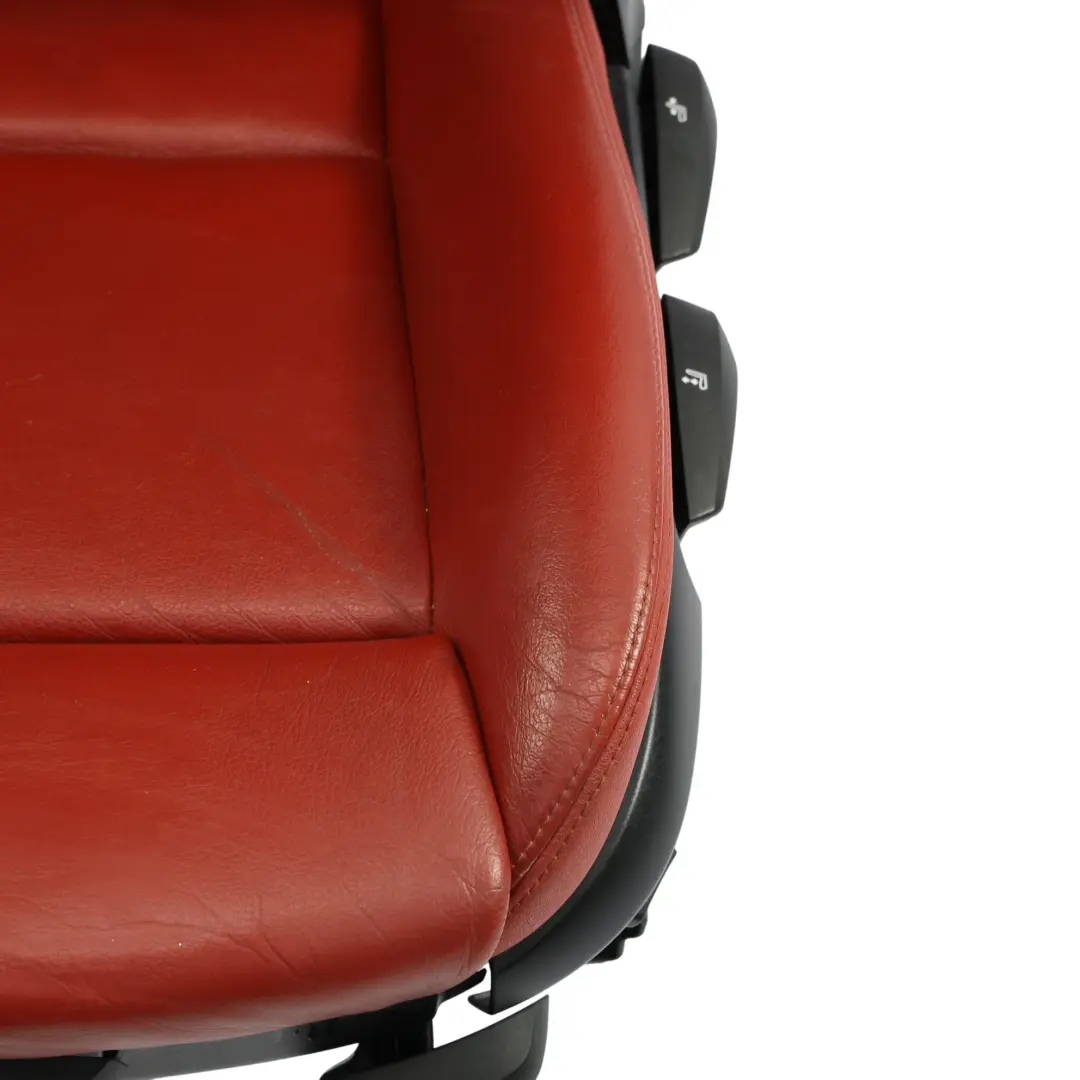 Vordersitz Sport Leder Rot Links für BMW Z4 E89 Roadster Cabrio mit Teilenummer 7213965 BMW Z4 E89 Roadster Cabrio Vordersitz Sport Leder Rot Links - SKU 7213965 - Teilenummer 7213965