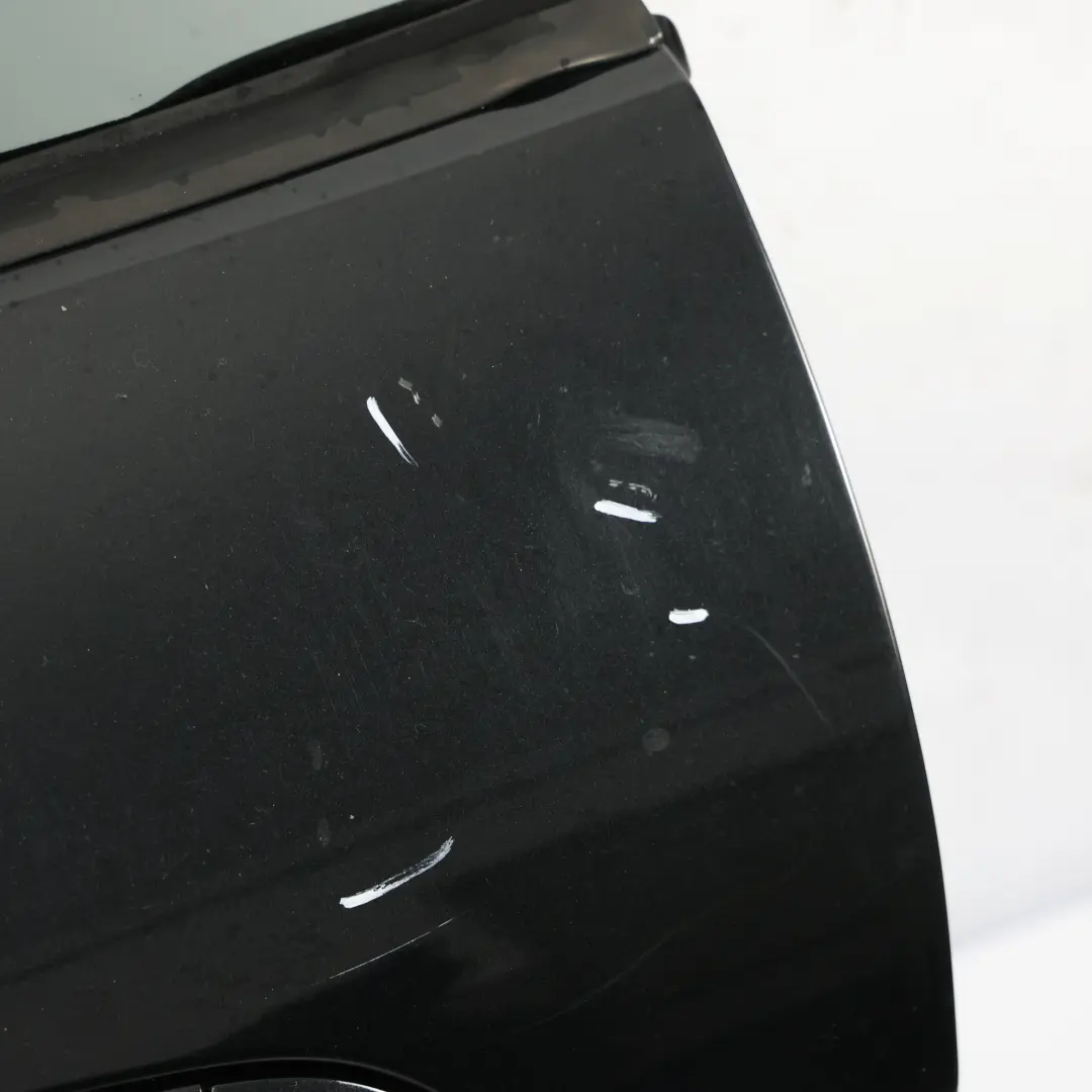 Porta anteriore sinistra Black Sapphire Metallic - 475 per BMW Z4 E89 con numero di parte 7225135 BMW Z4 E89 Porta anteriore sinistra Black Sapphire Metallic - 475 - SKU 7225135-BS - Numero di parte 7225135