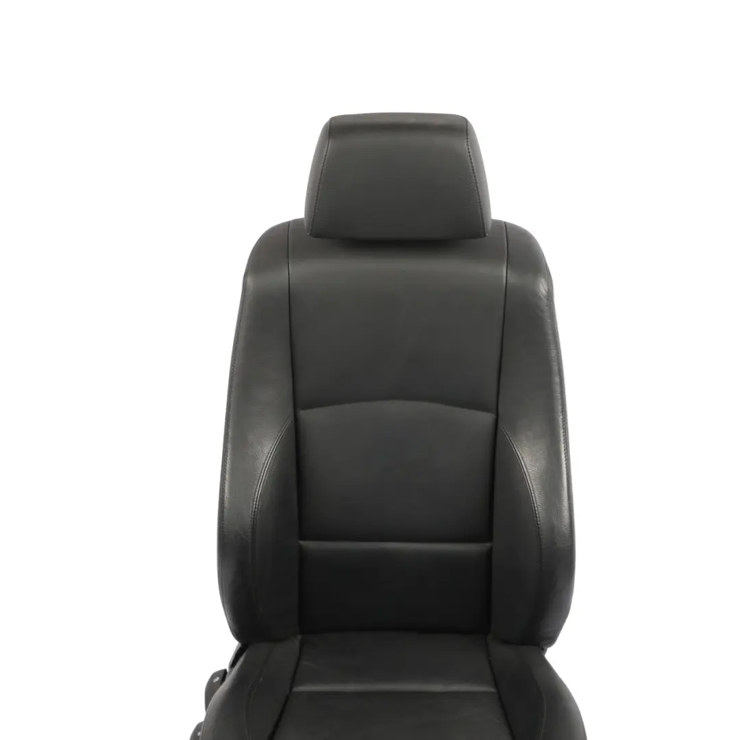 Fotel Prawy Sportowy Podgrzewany Czarna Skóra do BMW E87 o numerze 7251068 BMW E87 Fotel Prawy Sportowy Podgrzewany Czarna Skóra - SKU 7251068-1 - Numer Części 7251068