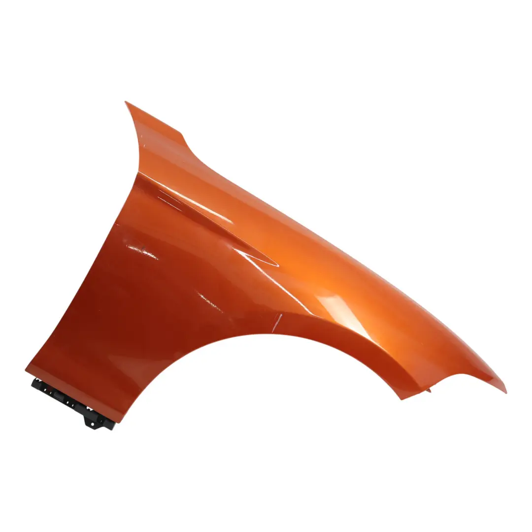 Pannello Laterale Parafango Anteriore Destro Valencia Orange - B44 per BMW F20 F22 con numero di parte 7284646-ORG1 BMW F20 F22 Pannello Laterale Parafango Anteriore Destro Valencia Orange - B44 - SKU 7284646-ORG1 - Numero di parte 7284646-ORG1