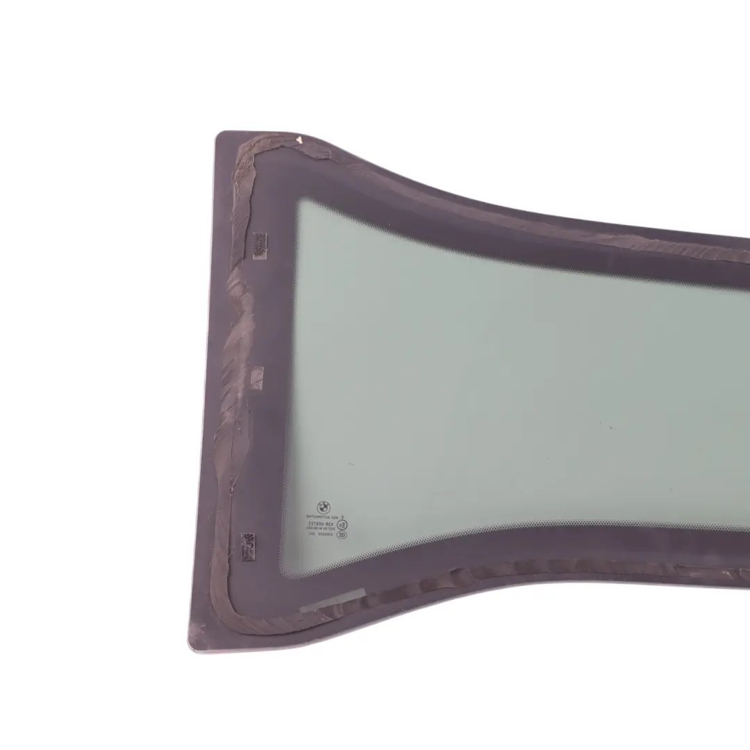 Vitre BMW i3 I01 Panneau latéral arrière droit SSG teinté foncé pour à propos du numéro de pièce 7288192 Vitre BMW i3 I01 Panneau latéral arrière droit SSG teinté foncé - SKU 7288192 - Numéro de pièce 7288192