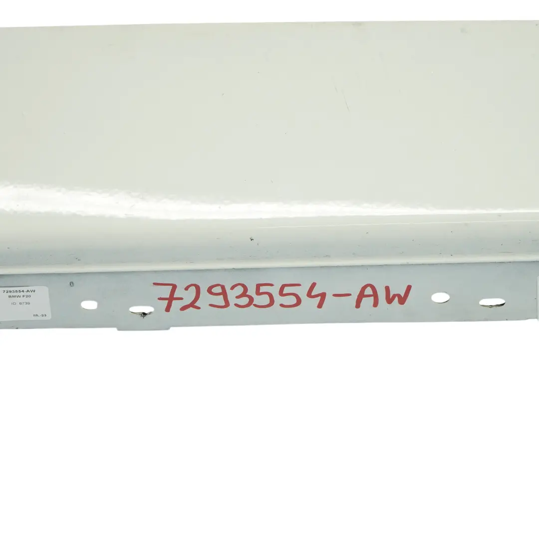 Listello Sottoporta Laterale Destro Alpinweiss 3 Alpine White - 300 per BMW F20 con numero di parte 7293554 BMW F20 Listello Sottoporta Laterale Destro Alpinweiss 3 Alpine White - 300 - SKU 7293554-AW - Numero di parte 7293554