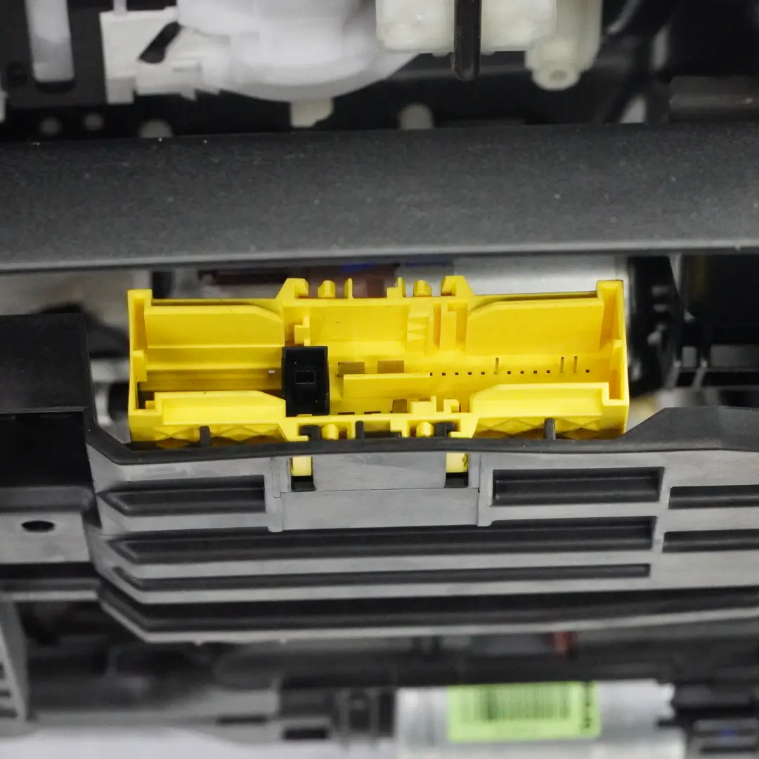 Vordersitz BMW F10 F11 LCI Sport Links Beheizt Innenraum Leder Dakota Schwarz für mit Teilenummer 7303371 Vordersitz BMW F10 F11 LCI Sport Links Beheizt Innenraum Leder Dakota Schwarz - SKU 7303371-1 - Teilenummer 7303371