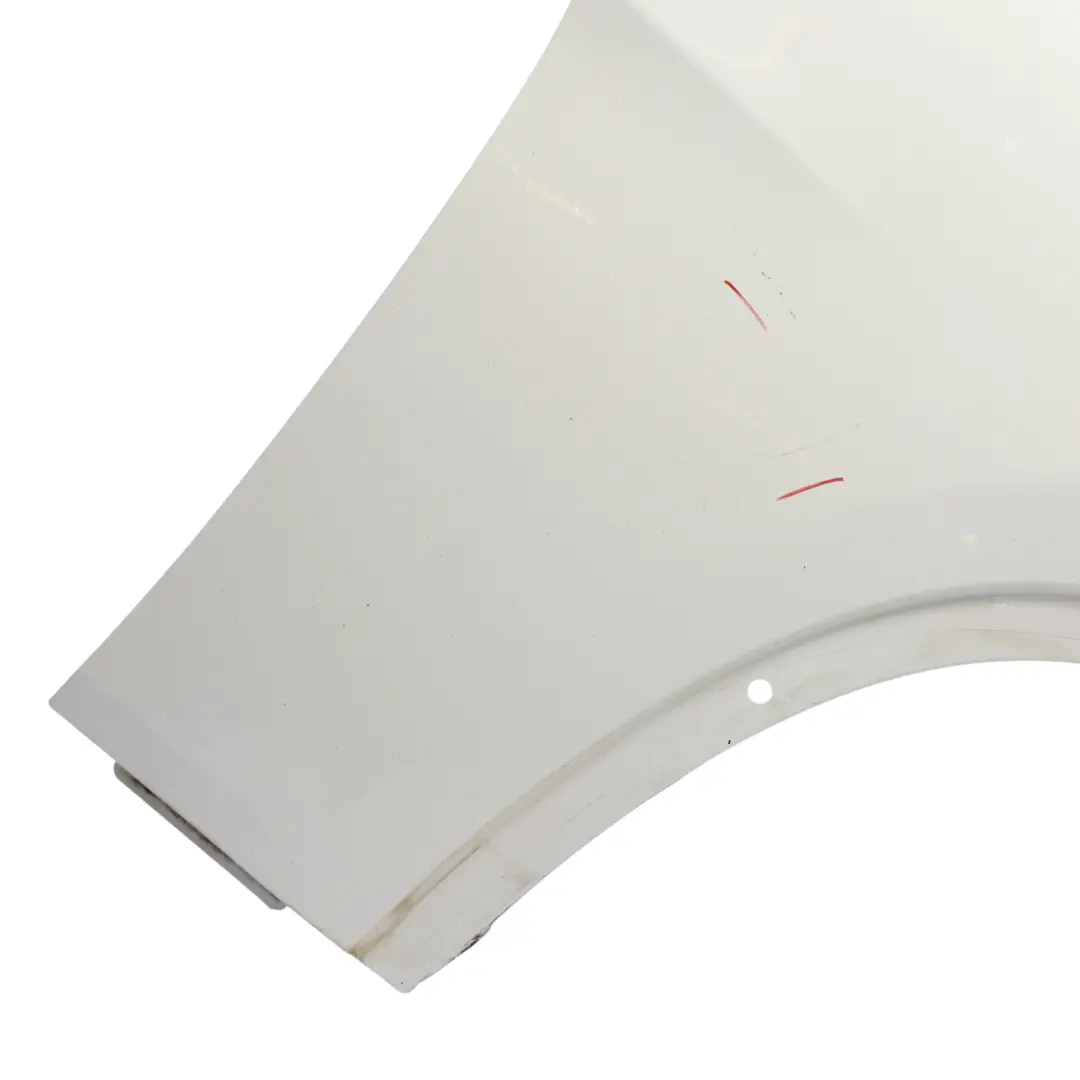 Panneau latéral de l'aile avant droite Alpinweiss 3 Blanc - 300 pour BMW X1 E84 à propos du numéro de pièce 7332424 BMW X1 E84 Panneau latéral de l'aile avant droite Alpinweiss 3 Blanc - 300 - SKU 7332424-AW1 - Numéro de pièce 7332424