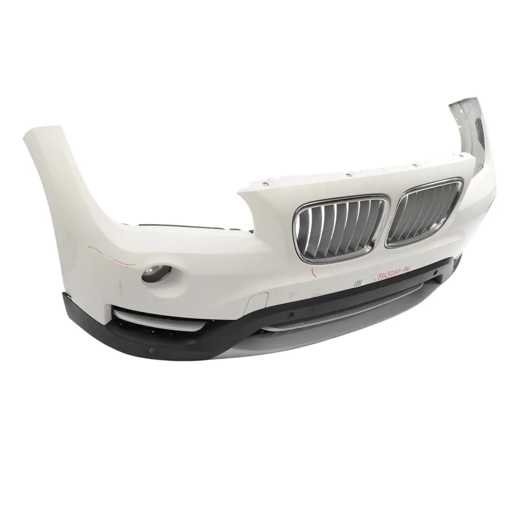 Przedni Zderzak PDC Alpinweiss 3 Biały - 300 do BMW X1 E84 o numerze 7345031 BMW X1 E84 Przedni Zderzak PDC Alpinweiss 3 Biały - 300 - SKU 7345031-AW - Numer Części 7345031