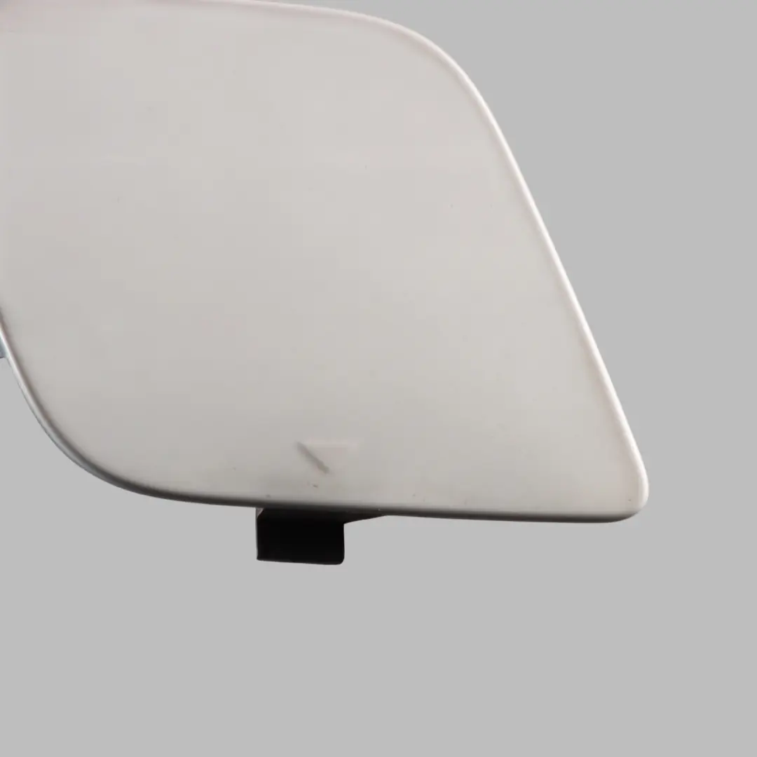 Coperchio Gancio Traino Paraurti Posteriore Bianco Alpino per BMW F20 LCI con numero di parte 7371751 BMW F20 LCI Coperchio Gancio Traino Paraurti Posteriore Bianco Alpino - SKU 7371751-AW - Numero di parte 7371751