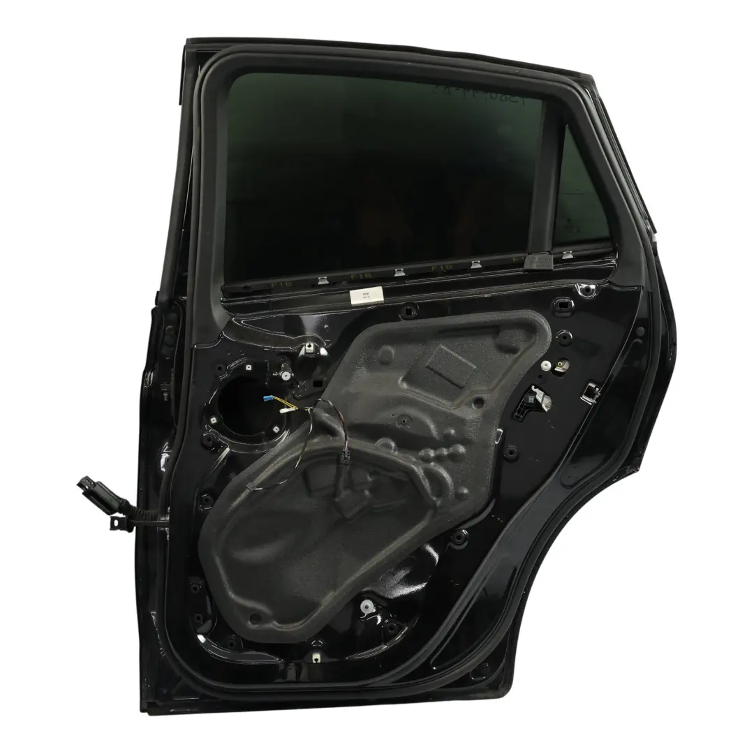 Puerta Trasera Derecha Black Sapphire Negro Metalizado - 475 para BMW X6 F16 con número de pieza 7386744 BMW X6 F16 Puerta Trasera Derecha Black Sapphire Negro Metalizado - 475 - SKU 7386744-BS - Número de pieza 7386744