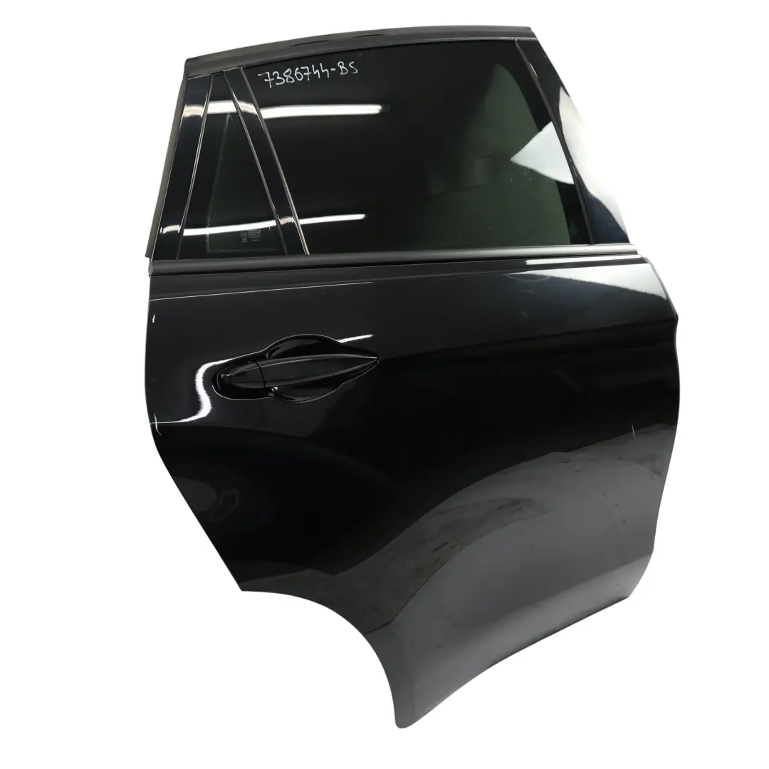 Drzwi Prawe Tylne Black Sapphire Czarny Metalik - 475 do BMW X6 F16 o numerze 7386744 BMW X6 F16 Drzwi Prawe Tylne Black Sapphire Czarny Metalik - 475 - SKU 7386744-BS - Numer Części 7386744