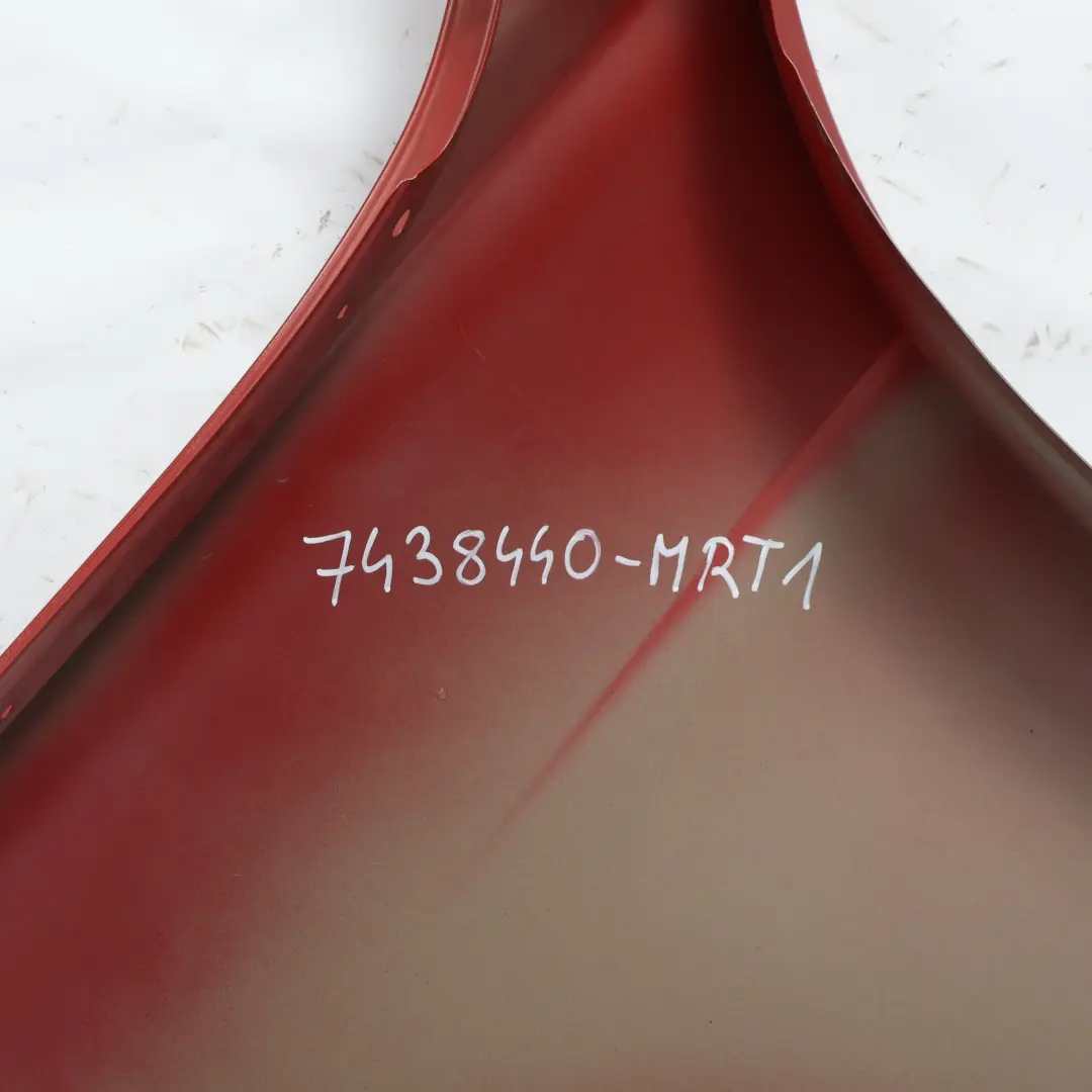 Panel Lateral Ala Guardabarros Delantero Derecho Melbourne Red - A75 para BMW F30 F31 con número de pieza 7438440 BMW F30 F31 Panel Lateral Ala Guardabarros Delantero Derecho Melbourne Red - A75 - SKU 7438440-MRT1 - Número de pieza 7438440