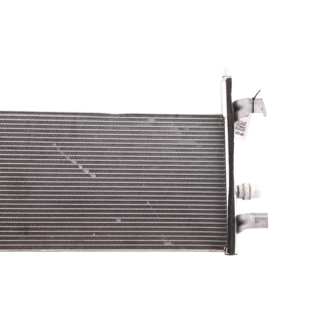 Radiatore Acqua Refrigerante Motore B38X per BMW F45 Mini Countryman F60 con numero di parte 7634563 BMW F45 Mini Countryman F60 Radiatore Acqua Refrigerante Motore B38X - SKU 7634563 - Numero di parte 7634563