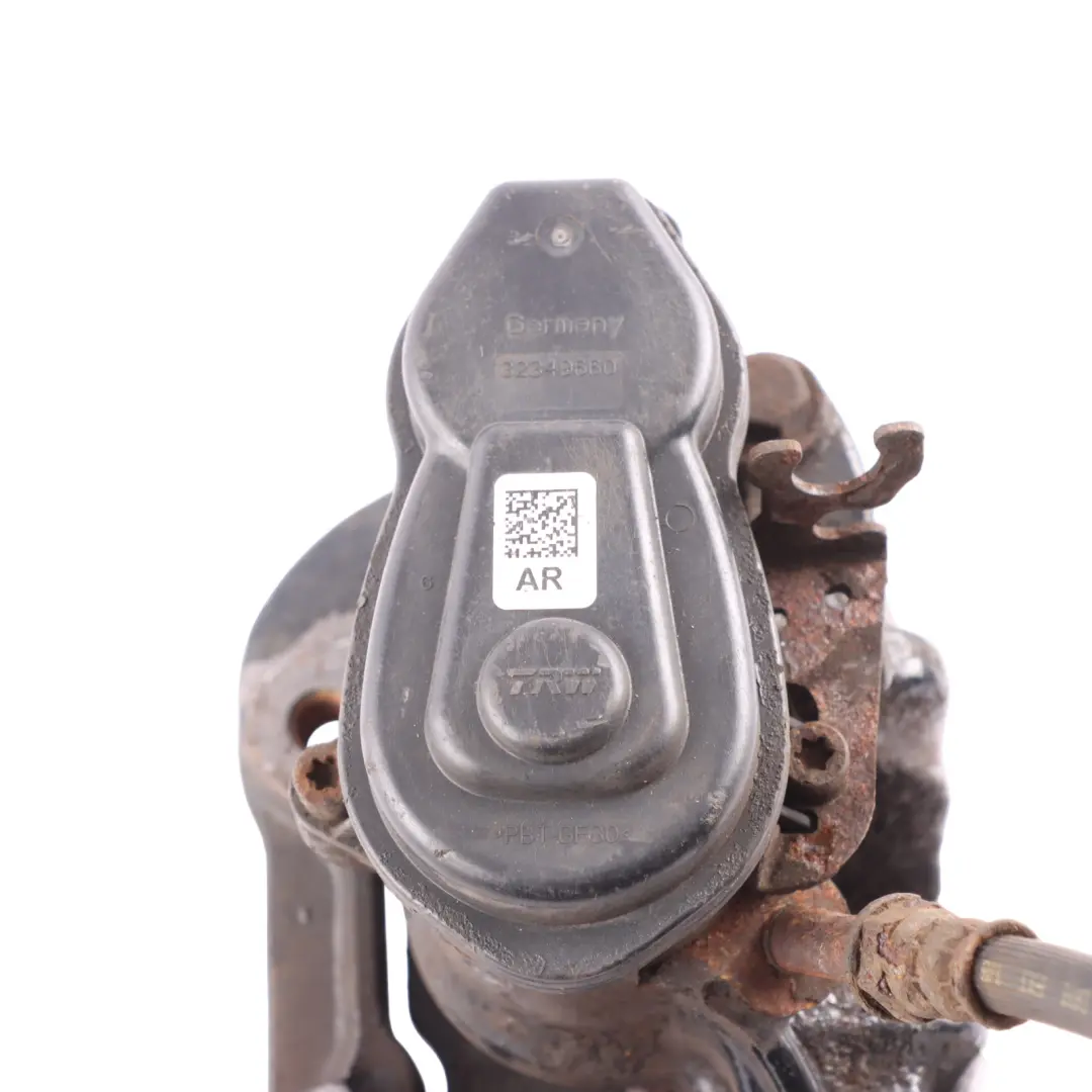 Pinza freno posteriore BMW F10 F12 M Sport Destra Portacuscinetti 44/24 per con numero di parte 7846694 Pinza freno posteriore BMW F10 F12 M Sport Destra Portacuscinetti 44/24 - SKU 7846694 - Numero di parte 7846694