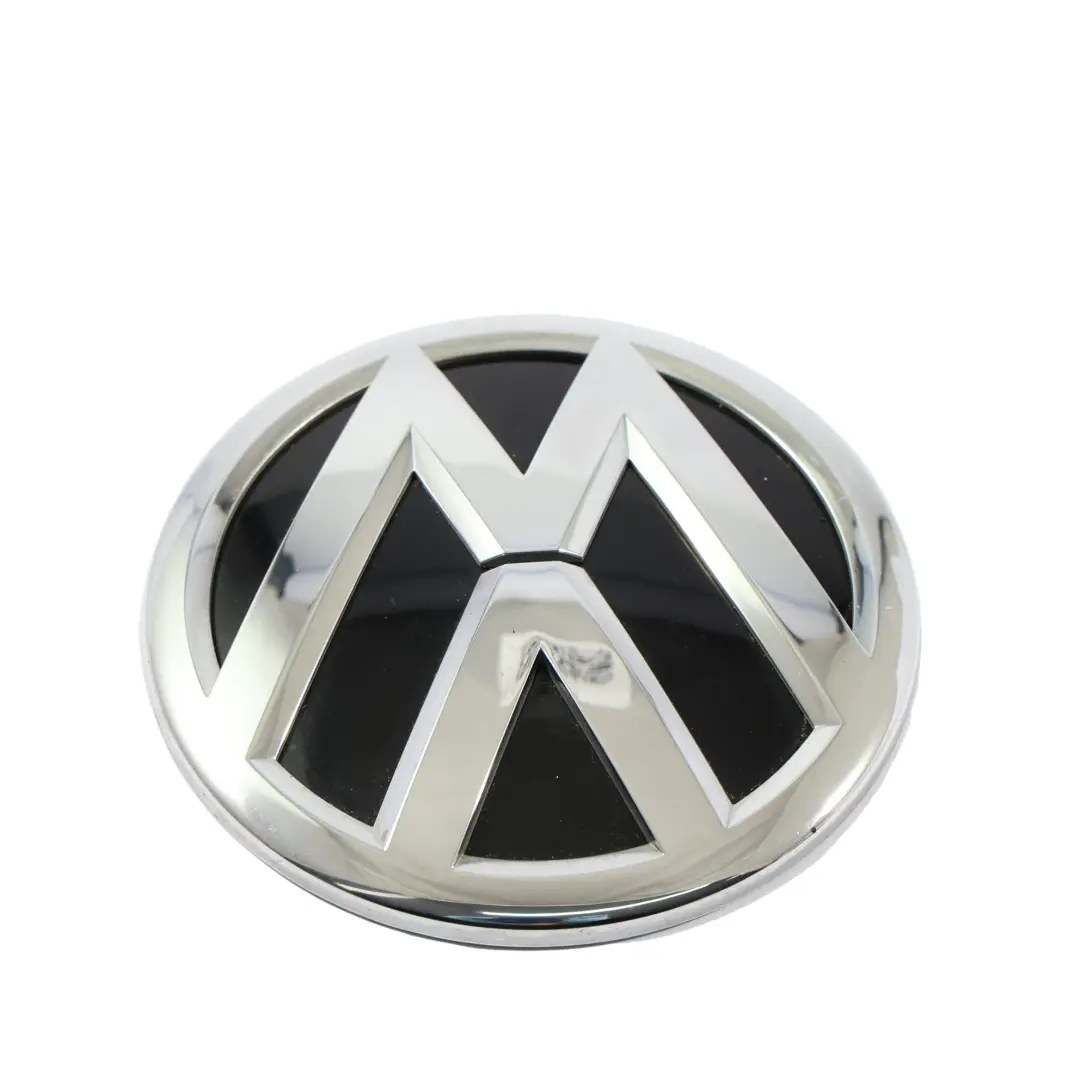 Capó Emblema Frente Capó Cubierta Insignia para Volkswagen Transporter T6 con número de pieza 7E0853630D Volkswagen Transporter T6 Capó Emblema Frente Capó Cubierta Insignia - SKU 7E0853630D - Número de pieza 7E0853630D