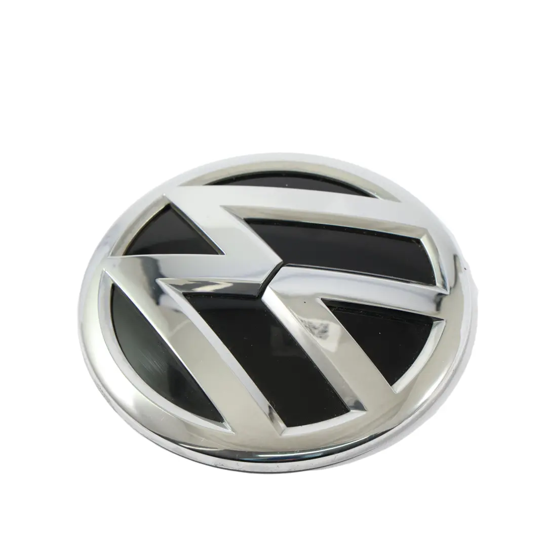 Hintere Abzeichen Emblem Heckklappe Logo für Volkswagen VW Transporter T6 mit Teilenummer 7E0853630D Volkswagen VW Transporter T6 Hintere Abzeichen Emblem Heckklappe Logo - SKU 7E0853630D - Teilenummer 7E0853630D