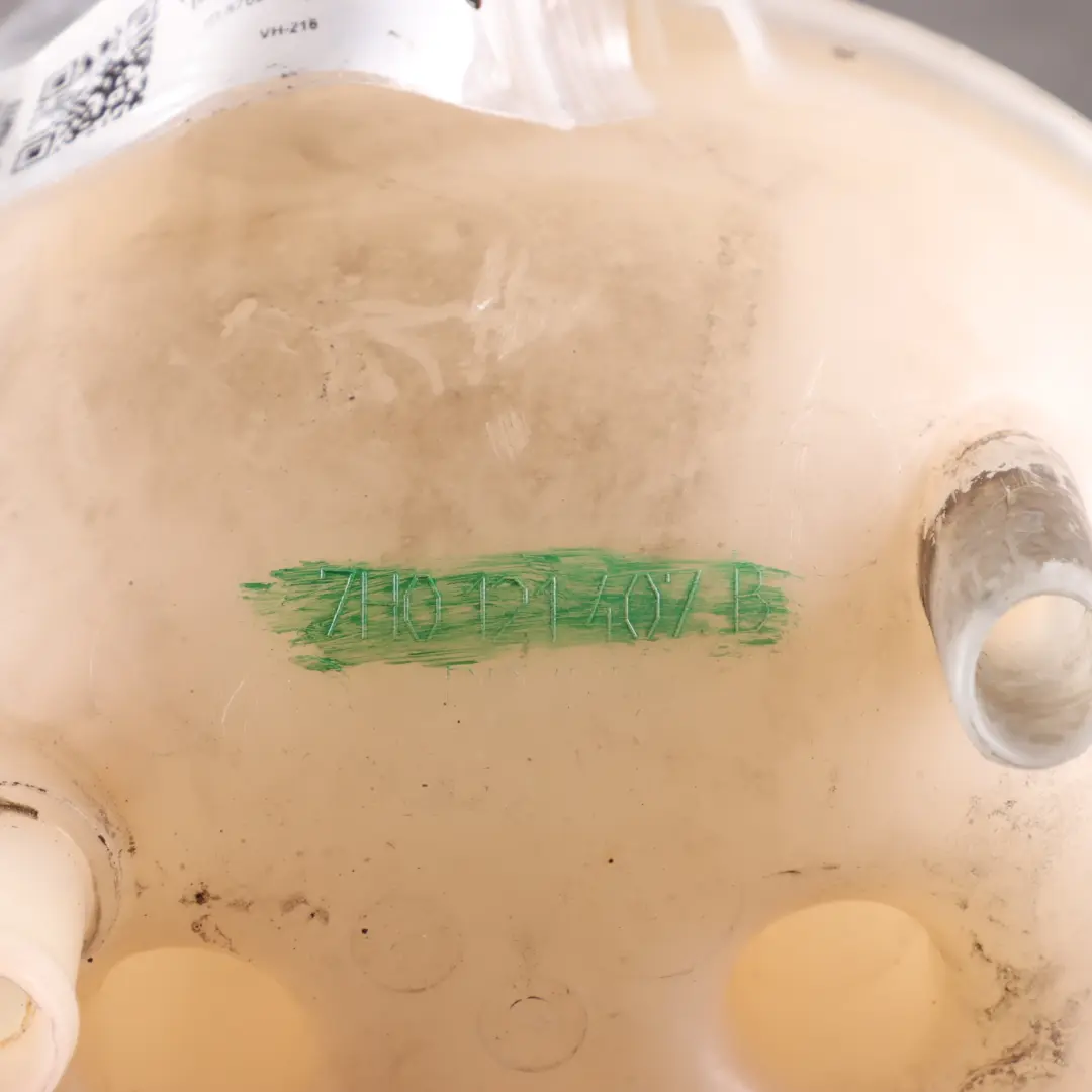 Coolant Expansion Overflow Tank Bottle to Volkswagen VW Transporter T5 with Part number 7H0121407B Volkswagen VW Transporter T5 Coolant Expansion Overflow Tank Bottle - SKU 7H0121407B - Part number 7H0121407B