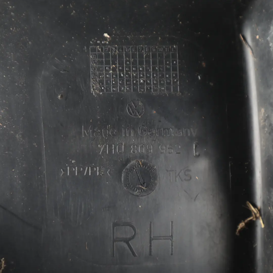 Radlauf Verkleidung Vorne Rechts für Volkswagen VW Transporter T5 mit Teilenummer 7H0809962C Volkswagen VW Transporter T5 Radlauf Verkleidung Vorne Rechts - SKU 7H0809962C - Teilenummer 7H0809962C