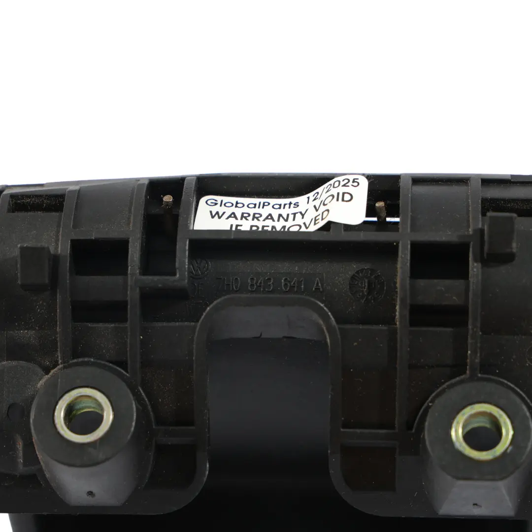 Poignée Ouverture Porte Coulissante Gauche pour Volkswagen Transporter T5 à propos du numéro de pièce 7H0843641A Volkswagen Transporter T5 Poignée Ouverture Porte Coulissante Gauche - SKU 7H0843641A - Numéro de pièce 7H0843641A