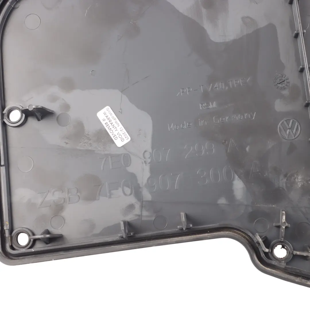 T6.1 Engine Bay Cover Main Fuse Box 7H0907300 to Volkswagen Transporter with Part number 7H0907299 Volkswagen Transporter T6.1 Engine Bay Cover Main Fuse Box 7H0907300 - SKU 7H0907299-1 - Part number 7H0907299