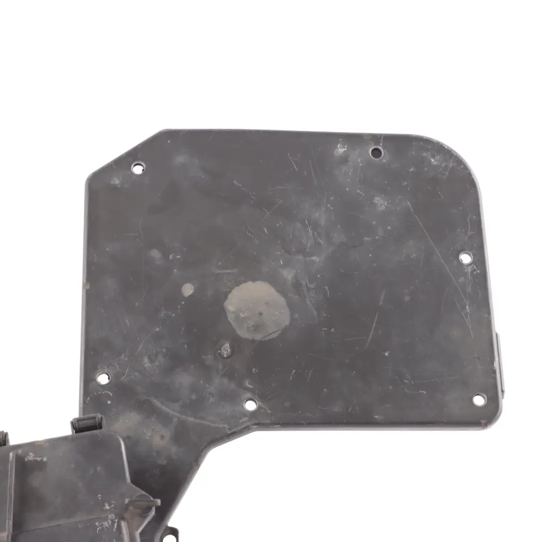 Bay Cover For Main Fuse Box 7H0907300 to Volkswagen Transporter T5 Engine with Part number 7H0907299 Volkswagen Transporter T5 Engine Bay Cover For Main Fuse Box 7H0907300 - SKU 7H0907299 - Part number 7H0907299