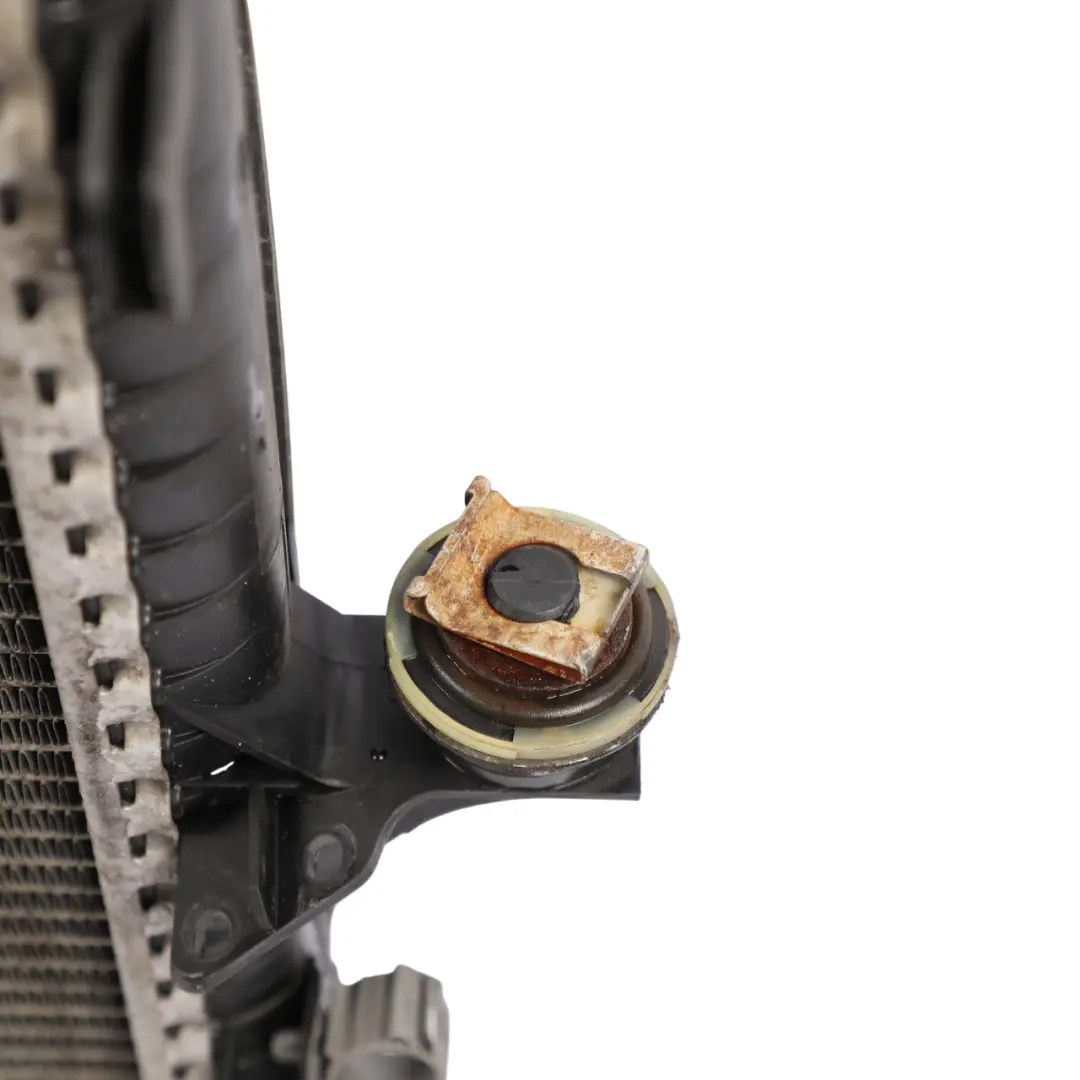 7L Wasserkühlung Kühlmittel Kühler für Porsche Cayenne 9PA VW Touareg mit Teilenummer 7L0121253 Porsche Cayenne 9PA VW Touareg 7L Wasserkühlung Kühlmittel Kühler - SKU 7L0121253 - Teilenummer 7L0121253