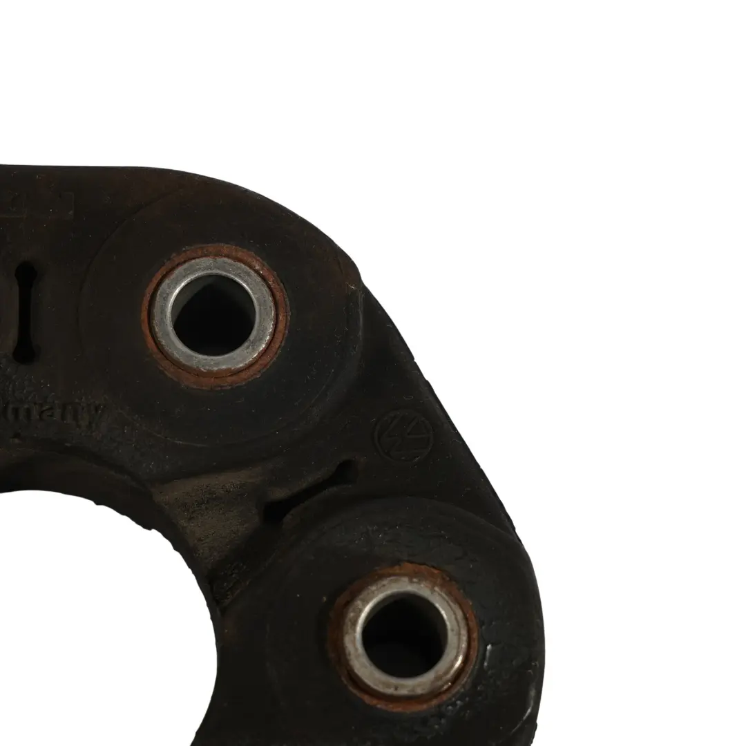 7L Joint Flexible Caoutchouc Arbre Transmission 7L pour Volkswagen Touareg à propos du numéro de pièce 7L0521403 Volkswagen Touareg 7L Joint Flexible Caoutchouc Arbre Transmission 7L - SKU 7L0521403 - Numéro de pièce 7L0521403