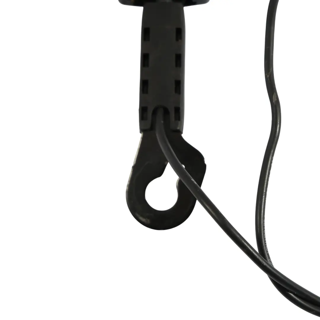 7L Poersche Cayenne 9PA Front Seat Belt Buckle Right O/S to VW Touareg with Part number 7L0857778F VW Touareg 7L Poersche Cayenne 9PA Front Seat Belt Buckle Right O/S - SKU 7L0857778F - Part number 7L0857778F