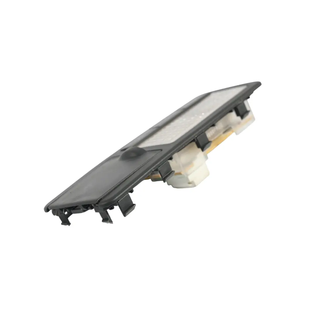 Luz Techo Trasera Izquierda Negra 7L0861687A para Porsche Cayenne 955 9PA con número de pieza 7L0861687A-1 Porsche Cayenne 955 9PA Luz Techo Trasera Izquierda Negra 7L0861687A - SKU 7L0861687A-1 - Número de pieza 7L0861687A-1