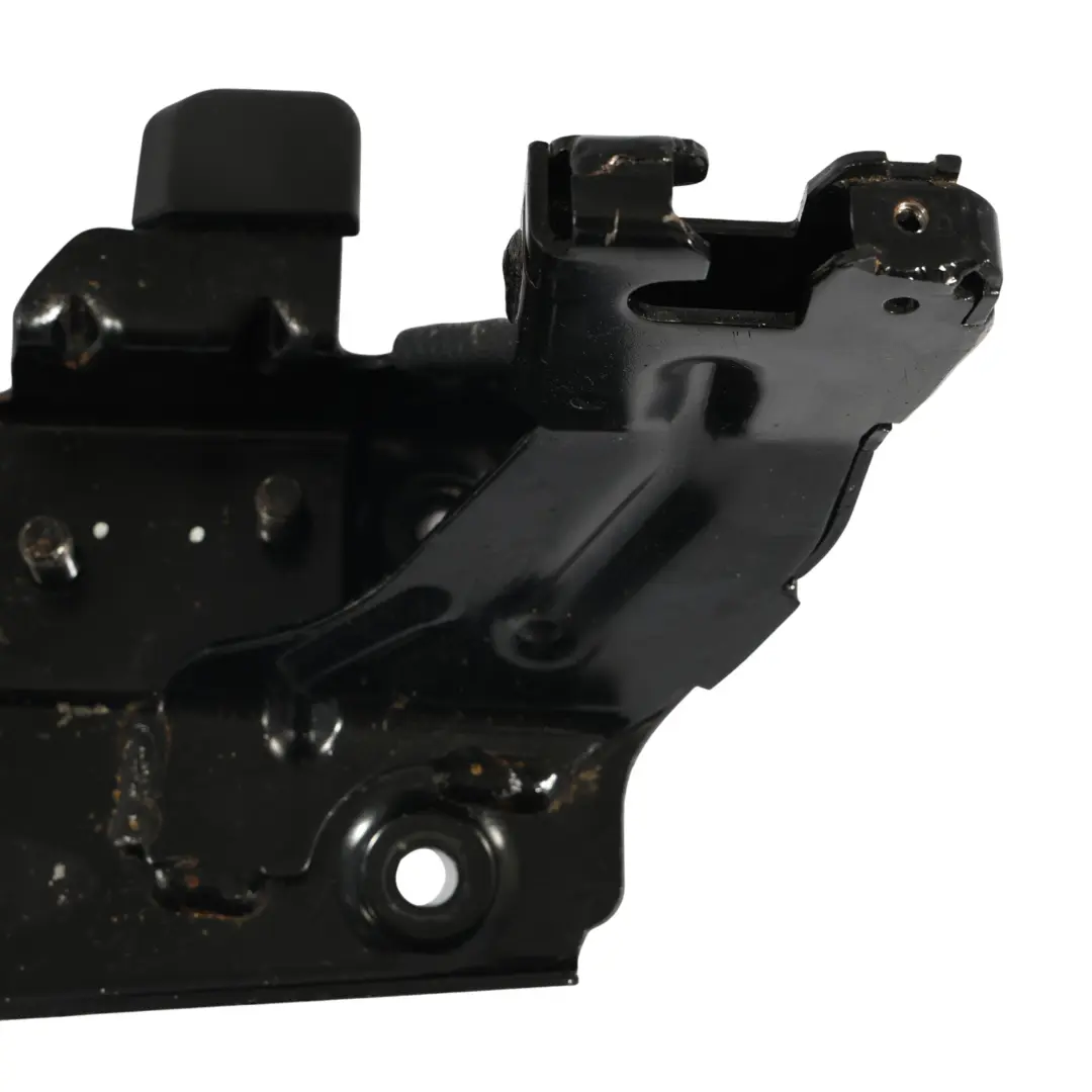 Soporte De Montaje Del Asiento Trasero para Porsche Cayenne 955 9PA con número de pieza 7L0886185 Porsche Cayenne 955 9PA Soporte De Montaje Del Asiento Trasero - SKU 7L0886185F - Número de pieza 7L0886185