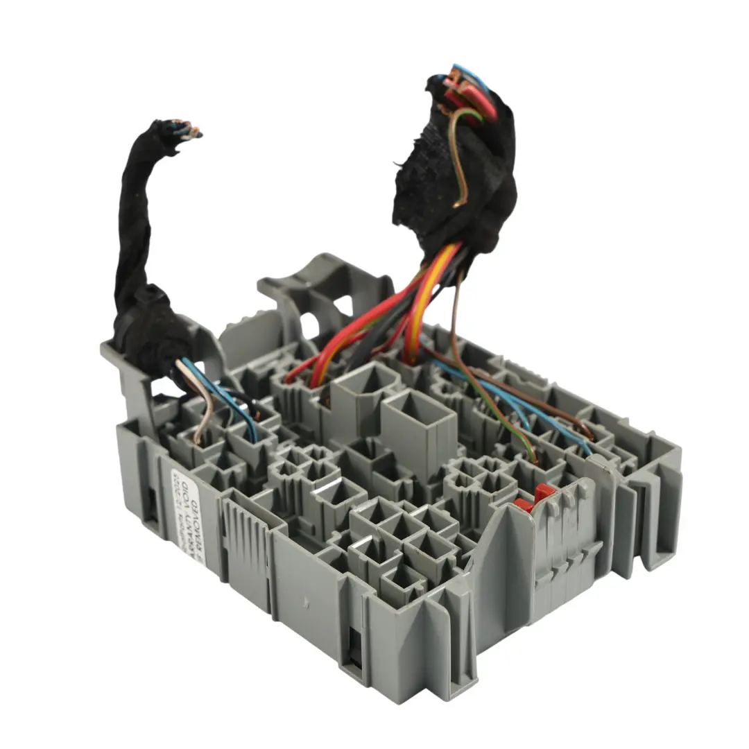 Volkswagen Touareg 7L Fuse Box Relay Control Unit Module - SKU 7L0937503A - Part number 7L0937503A