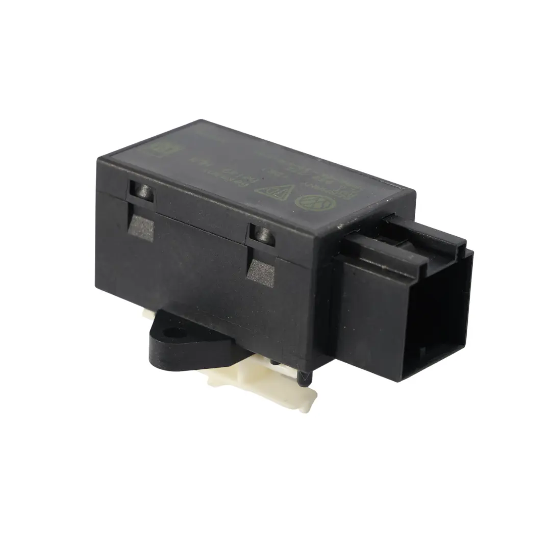 Mk5 Phaeton 3D Moduł Przekaźnik Podgrzewania Foteli do VW Golf o numerze 7L0959772 VW Golf Mk5 Phaeton 3D Moduł Przekaźnik Podgrzewania Foteli - SKU 7L0959772 - Numer Części 7L0959772