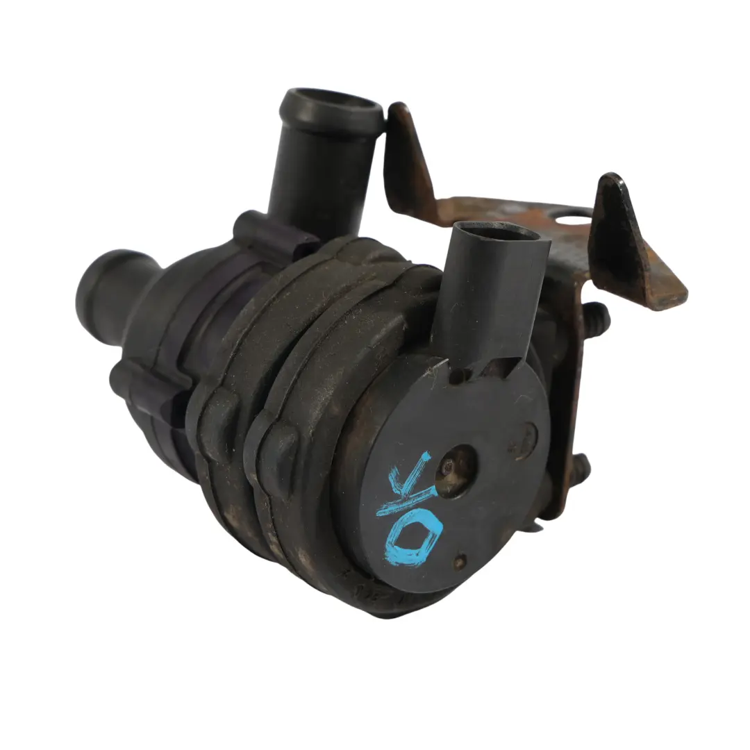 Porsche Cayenne 9PA 3.0 TDI Zusatz Wasser Pumpe - SKU 7L0965561L-2 - Teilenummer 7L0965561L