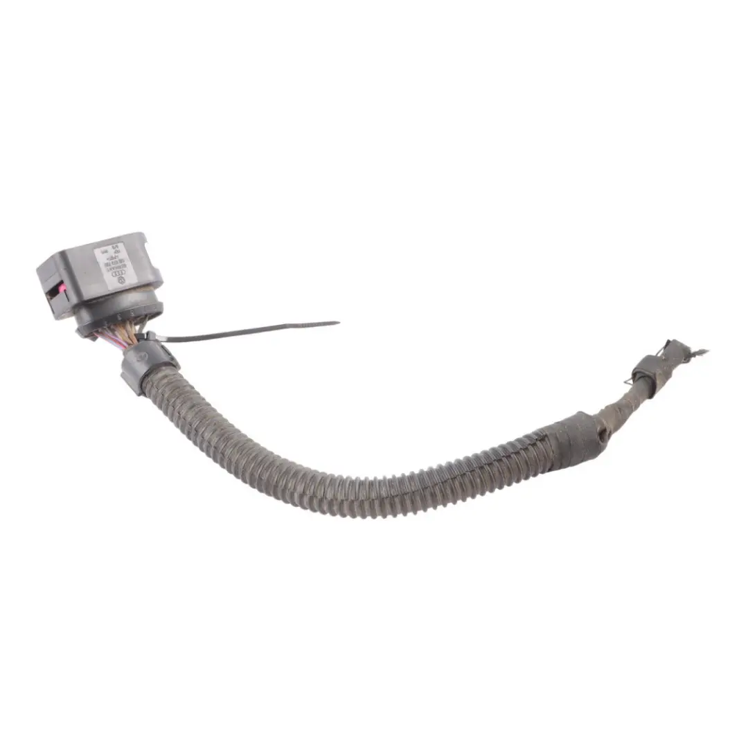 Headlight Headlamp Front Right O/S Cable Plug Socket Connector to VW Transporter T6 with Part number 7L2941006B VW Transporter T6 Headlight Headlamp Front Right O/S Cable Plug Socket Connector - SKU 7L2941006B-2 - Part number 7L2941006B