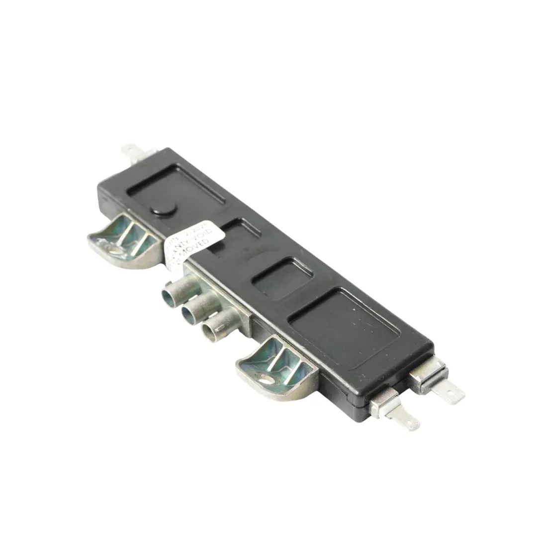 Radio Antenne Verstärker Einheit Hinten Links für Porsche Cayenne 955 mit Teilenummer 7L5035225S Porsche Cayenne 955 Radio Antenne Verstärker Einheit Hinten Links - SKU 7L5035225S - Teilenummer 7L5035225S