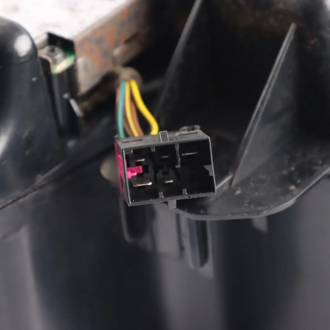 Subwoofer Speaker Bass Box E1 Sound Unit Bose to Porsche Cayenne 9PA with Part number 7L5035403 Porsche Cayenne 9PA Subwoofer Speaker Bass Box E1 Sound Unit Bose - SKU 7L5035403 - Part number 7L5035403