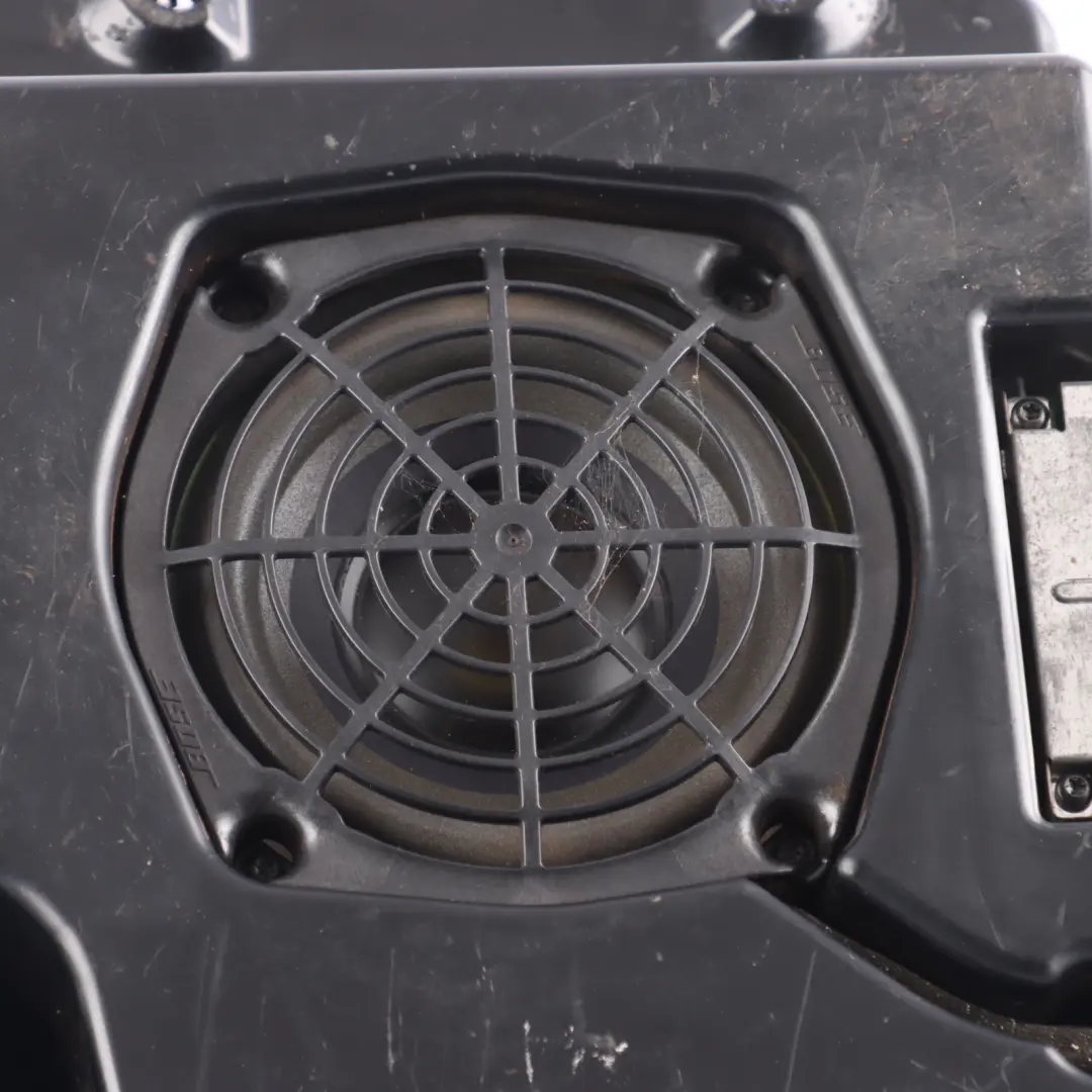 Subwoofer Speaker Bass Box E1 Sound Unit Bose to Porsche Cayenne 9PA with Part number 7L5035403 Porsche Cayenne 9PA Subwoofer Speaker Bass Box E1 Sound Unit Bose - SKU 7L5035403 - Part number 7L5035403